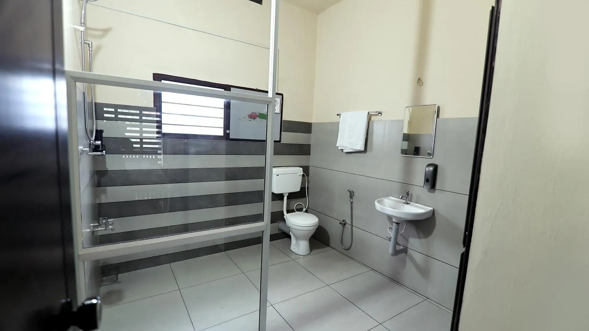 Apartment Tranquil Rest House Thrissur